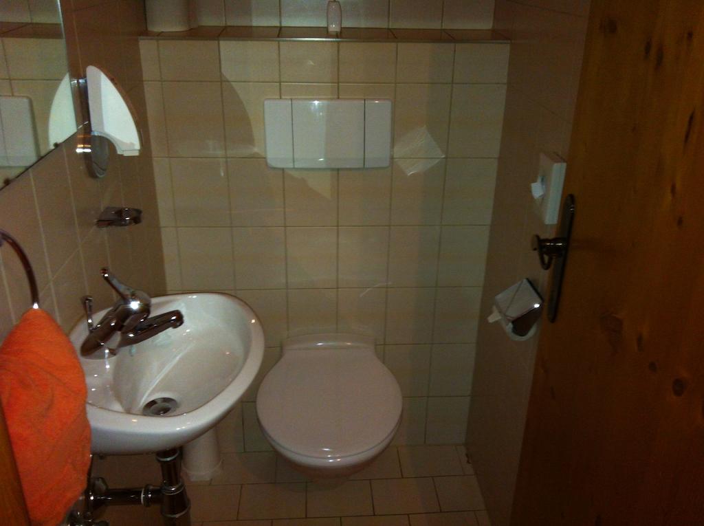 Hotel Garni Pfandl Neustift im Stubaital Phòng bức ảnh